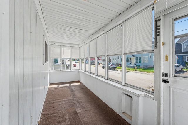 133 Crawford St, Lowell, MA 01854