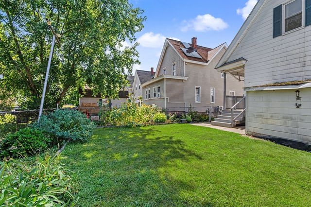 133 Crawford St, Lowell, MA 01854