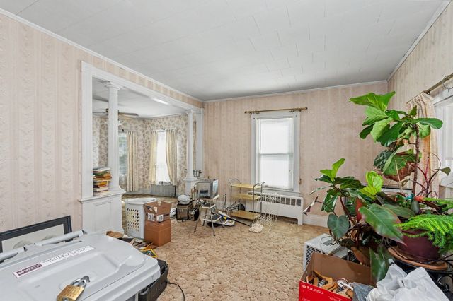 133 Crawford St, Lowell, MA 01854