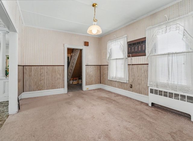133 Crawford St, Lowell, MA 01854