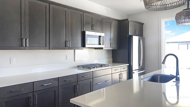 11079 Roaring Fork St, Caldwell, ID 83605