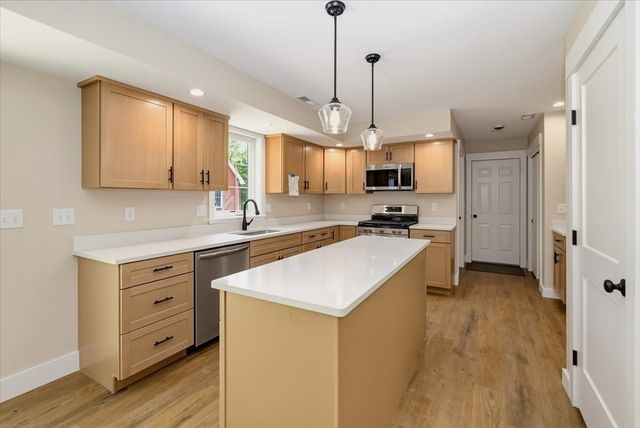 43 Arrow Trail, Groton, MA 01450