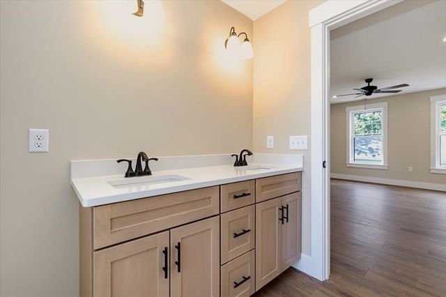 43 Arrow Trail, Groton, MA 01450