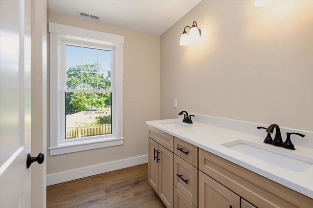 43 Arrow Trail, Groton, MA 01450