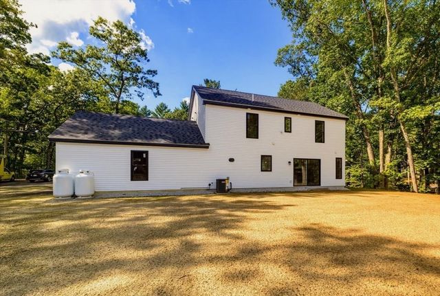 43 Arrow Trail, Groton, MA 01450
