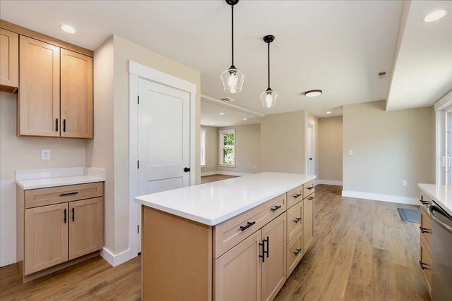 43 Arrow Trail, Groton, MA 01450