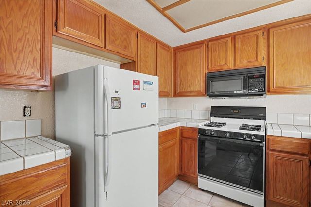 1674 Normandy Way NA, Henderson, NV 89014
