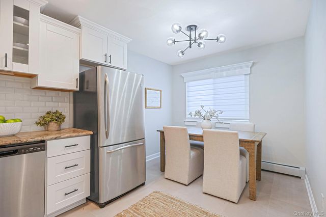 10 Smithtown Boulevard 6A, Smithtown, NY 11787