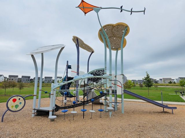 4760 AirLake Curve, Woodbury, MN 55129