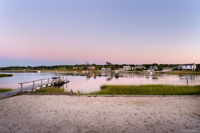 8 Landsend Lane, Southampton, NY 11968