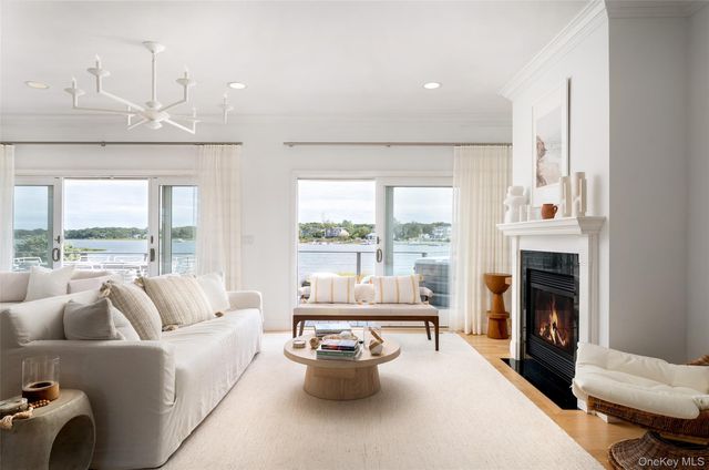 8 Landsend Lane, Southampton, NY 11968