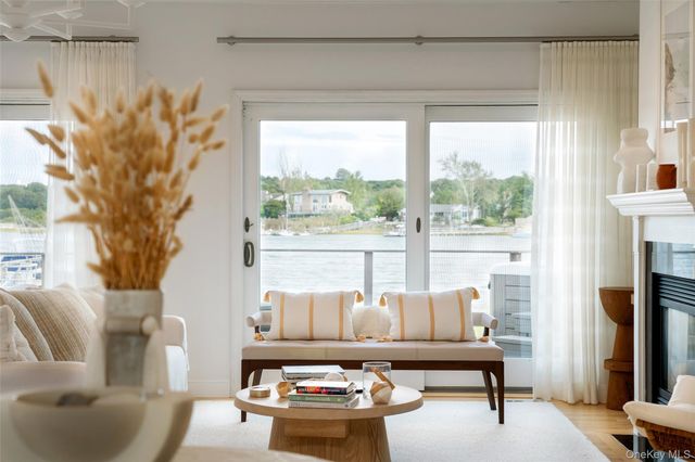 8 Landsend Lane, Southampton, NY 11968