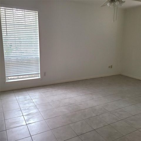 1006 Walnut Bend Lane, Houston, TX 77042