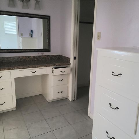 1006 Walnut Bend Lane, Houston, TX 77042