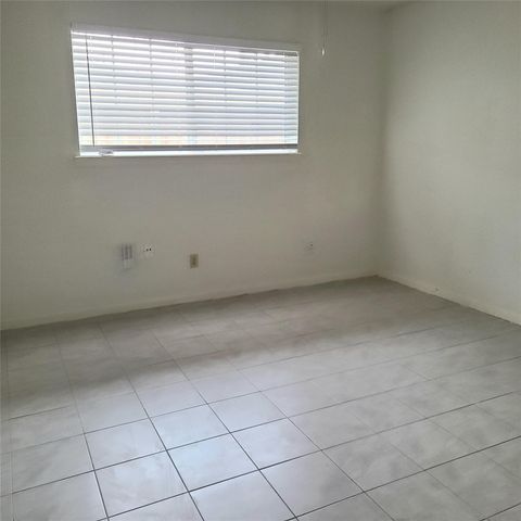 1006 Walnut Bend Lane, Houston, TX 77042