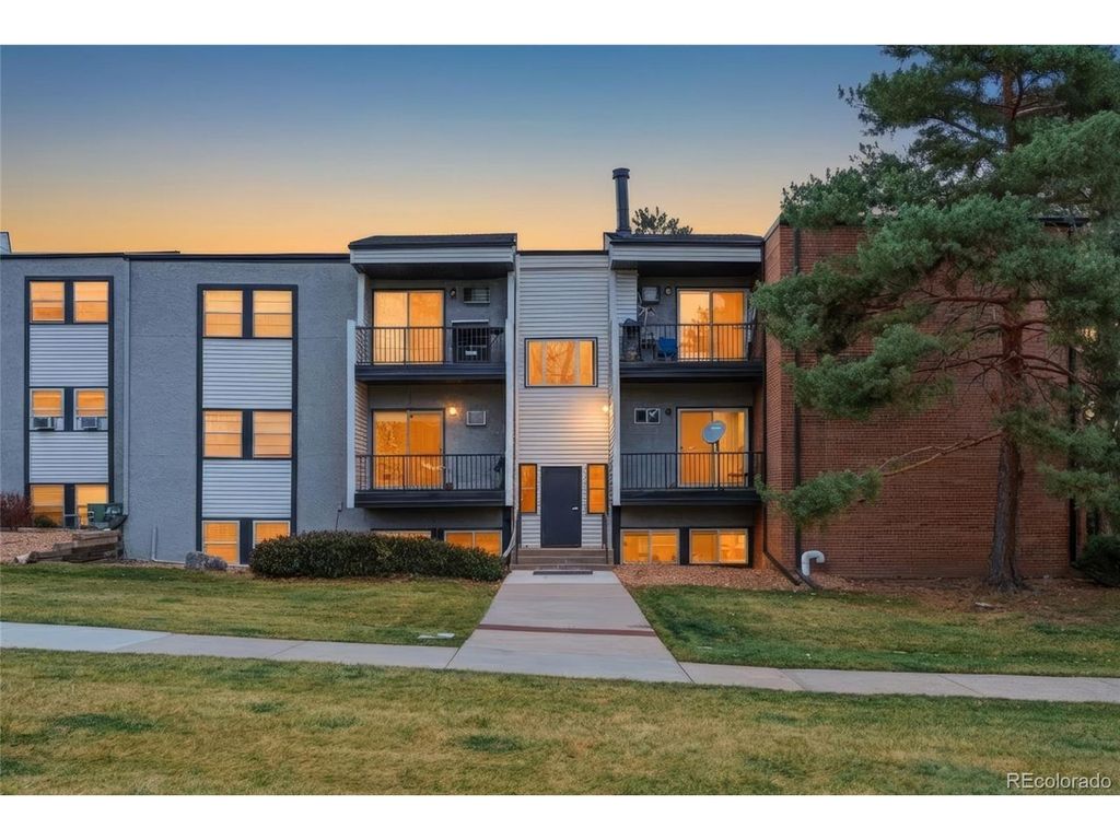 1300 Golden Cir 102, Golden, CO 80401