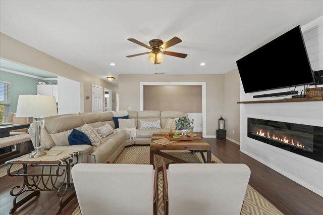 153 McCrae Lane, Boyd, TX 76023