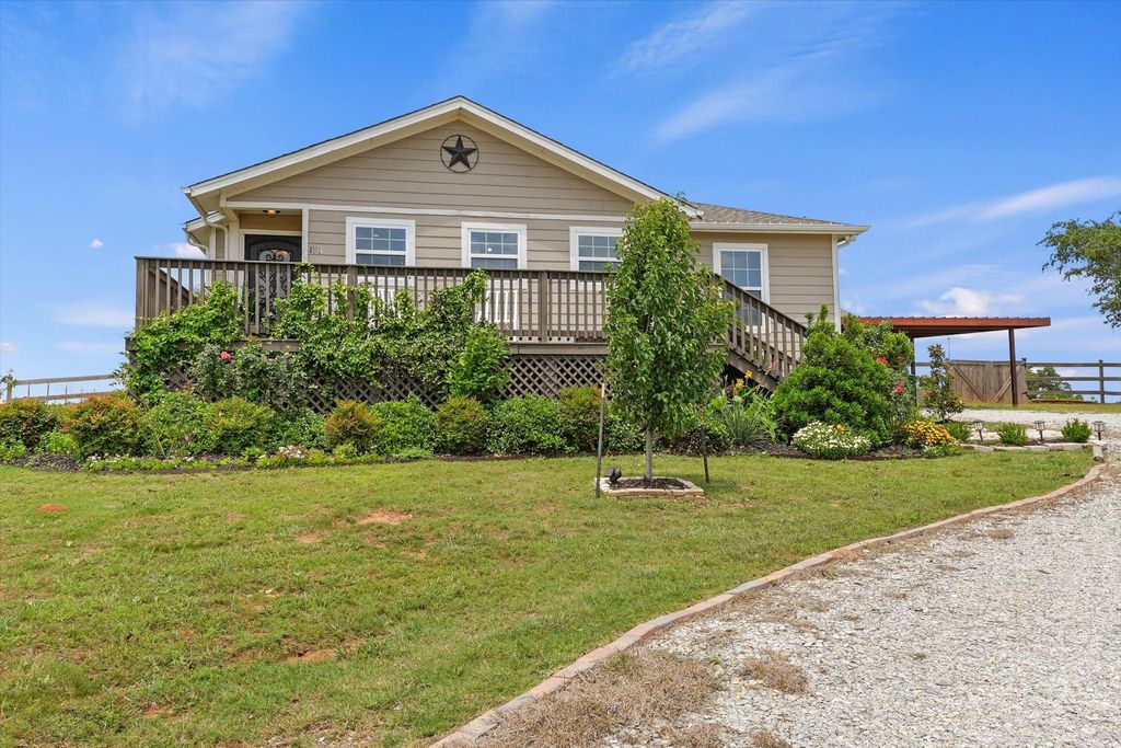 153 McCrae Lane, Boyd, TX 76023