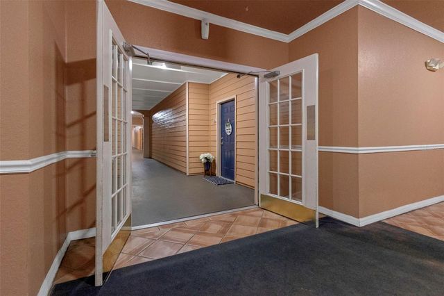 5000 CULBREATH KEY WAY 8-316, Tampa, FL 33611