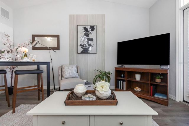 5000 CULBREATH KEY WAY 8-316, Tampa, FL 33611