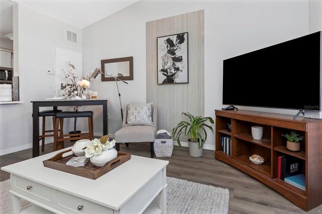 5000 CULBREATH KEY WAY 8-316, Tampa, FL 33611