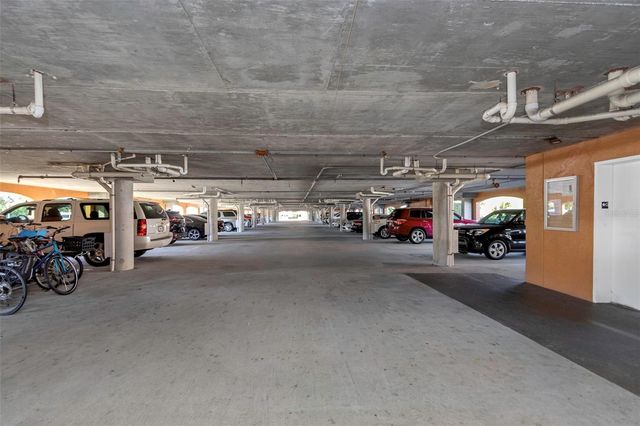 5000 CULBREATH KEY WAY 8-316, Tampa, FL 33611