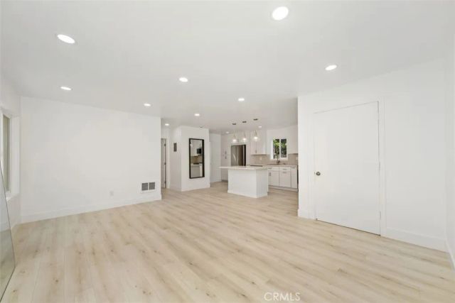 23 Rose Avenue, Venice, CA 90291