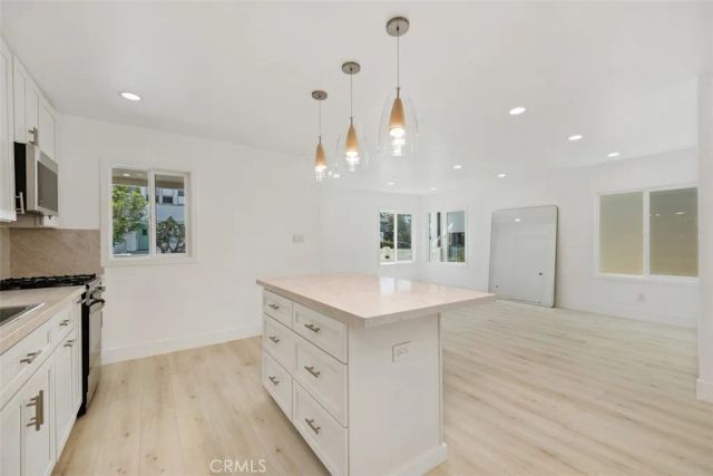 23 Rose Avenue, Venice, CA 90291