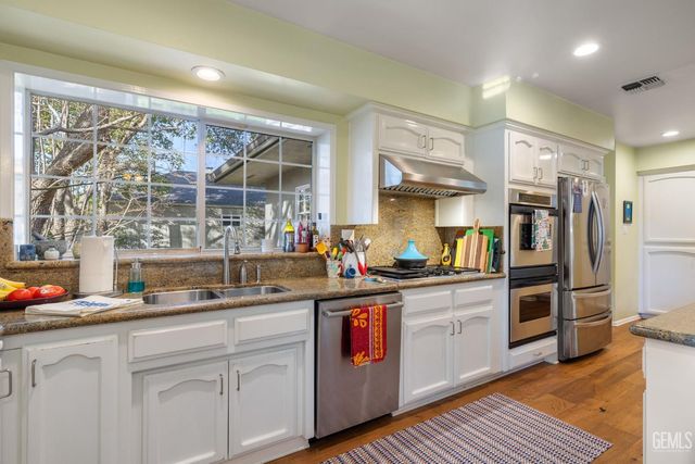 2310 Elm Street, Bakersfield, CA 93301