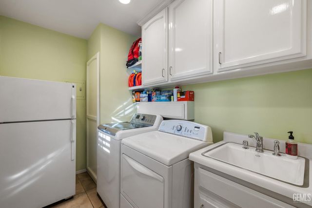 2310 Elm Street, Bakersfield, CA 93301