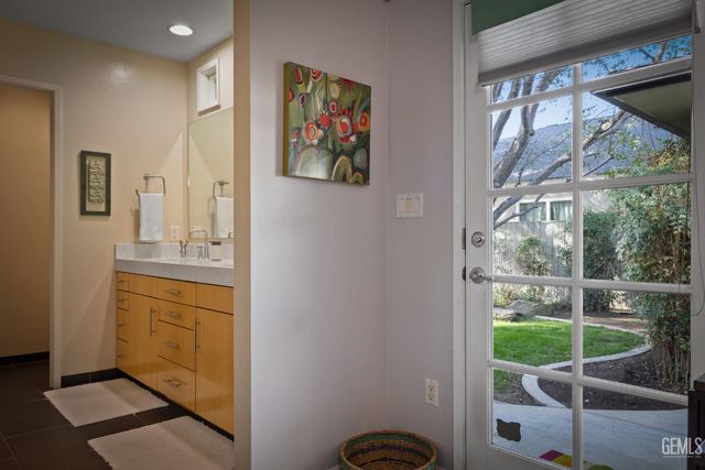 2310 Elm Street, Bakersfield, CA 93301