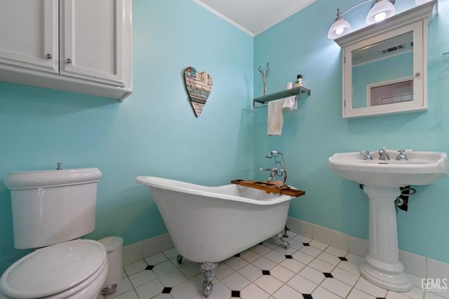 2310 Elm Street, Bakersfield, CA 93301