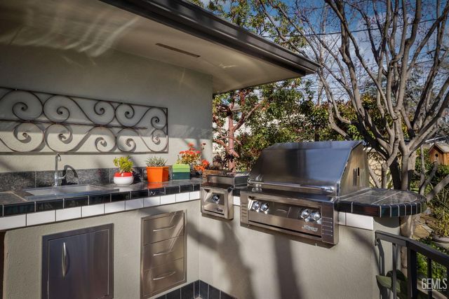 2310 Elm Street, Bakersfield, CA 93301