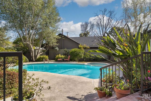 2310 Elm Street, Bakersfield, CA 93301