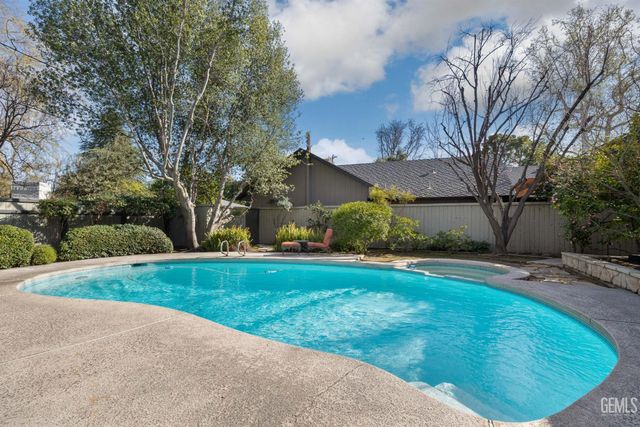 2310 Elm Street, Bakersfield, CA 93301