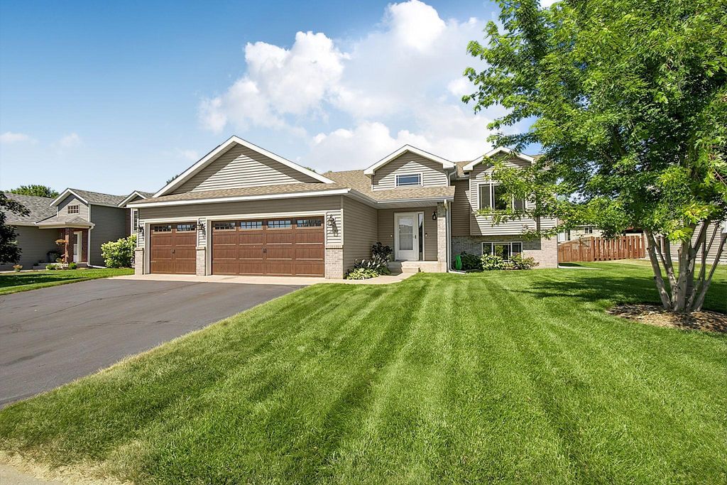 24457 17th Avenue, Saint Augusta, MN 56301