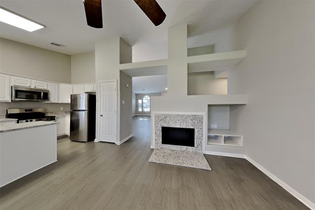 20022 Crossvine Trail Lane, Cypress, TX 77433