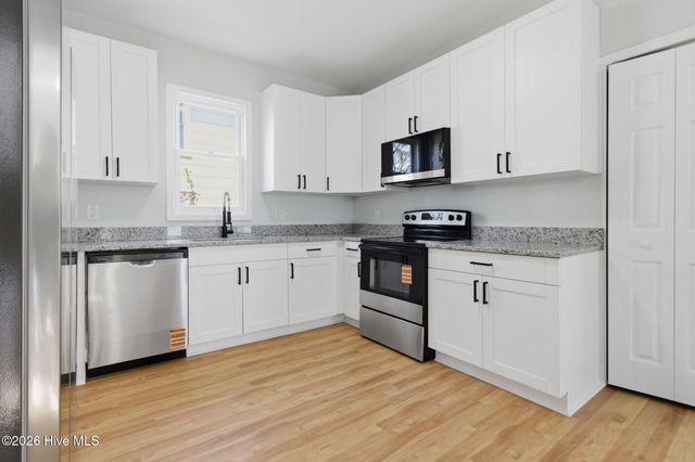 409 E Burgess Street, Elizabeth City, NC 27909