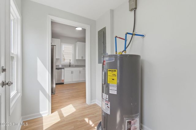 409 E Burgess Street, Elizabeth City, NC 27909