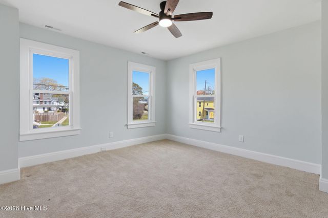 409 E Burgess Street, Elizabeth City, NC 27909