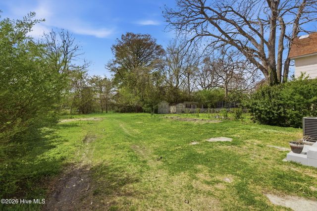 409 E Burgess Street, Elizabeth City, NC 27909