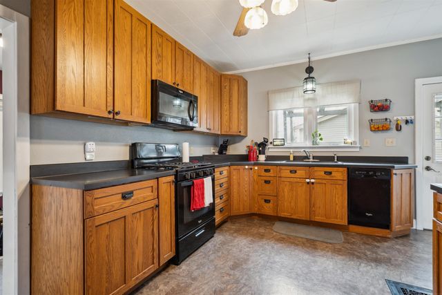 1021 Tremont Street, Cedar Falls, IA 50613