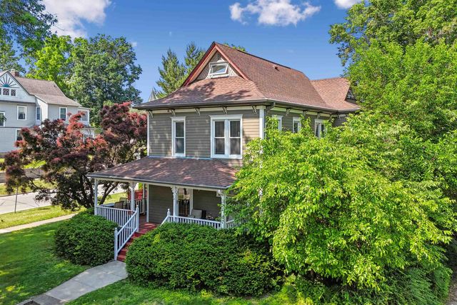 1021 Tremont Street, Cedar Falls, IA 50613