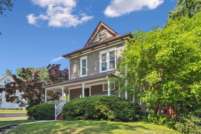 1021 Tremont Street, Cedar Falls, IA 50613