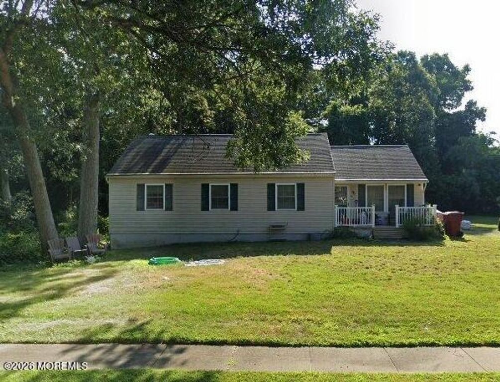 46 Browning Avenue, Bayville, NJ 08721