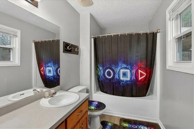 198 Whispering Waters Drive, Jasper, GA 30143