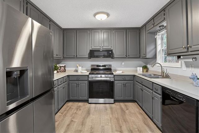 198 Whispering Waters Drive, Jasper, GA 30143