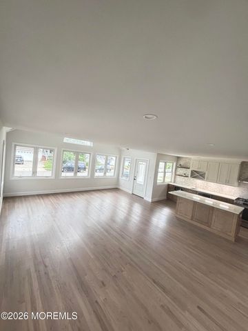 105 Sanborn Avenue, Point Pleasant Beach, NJ 08742