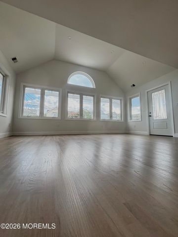 105 Sanborn Avenue, Point Pleasant Beach, NJ 08742