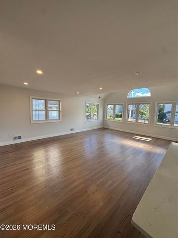 105 Sanborn Avenue, Point Pleasant Beach, NJ 08742